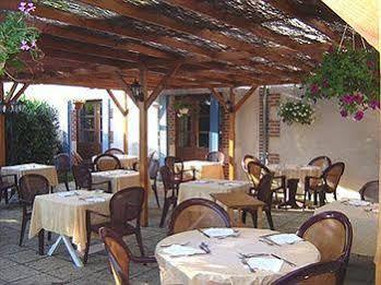 Auberge Les Muriers La Ferte-Hauterive Ngoại thất bức ảnh