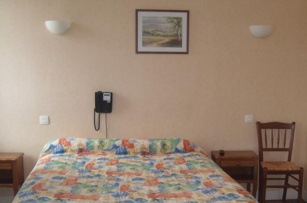 Auberge Les Muriers La Ferte-Hauterive Ngoại thất bức ảnh